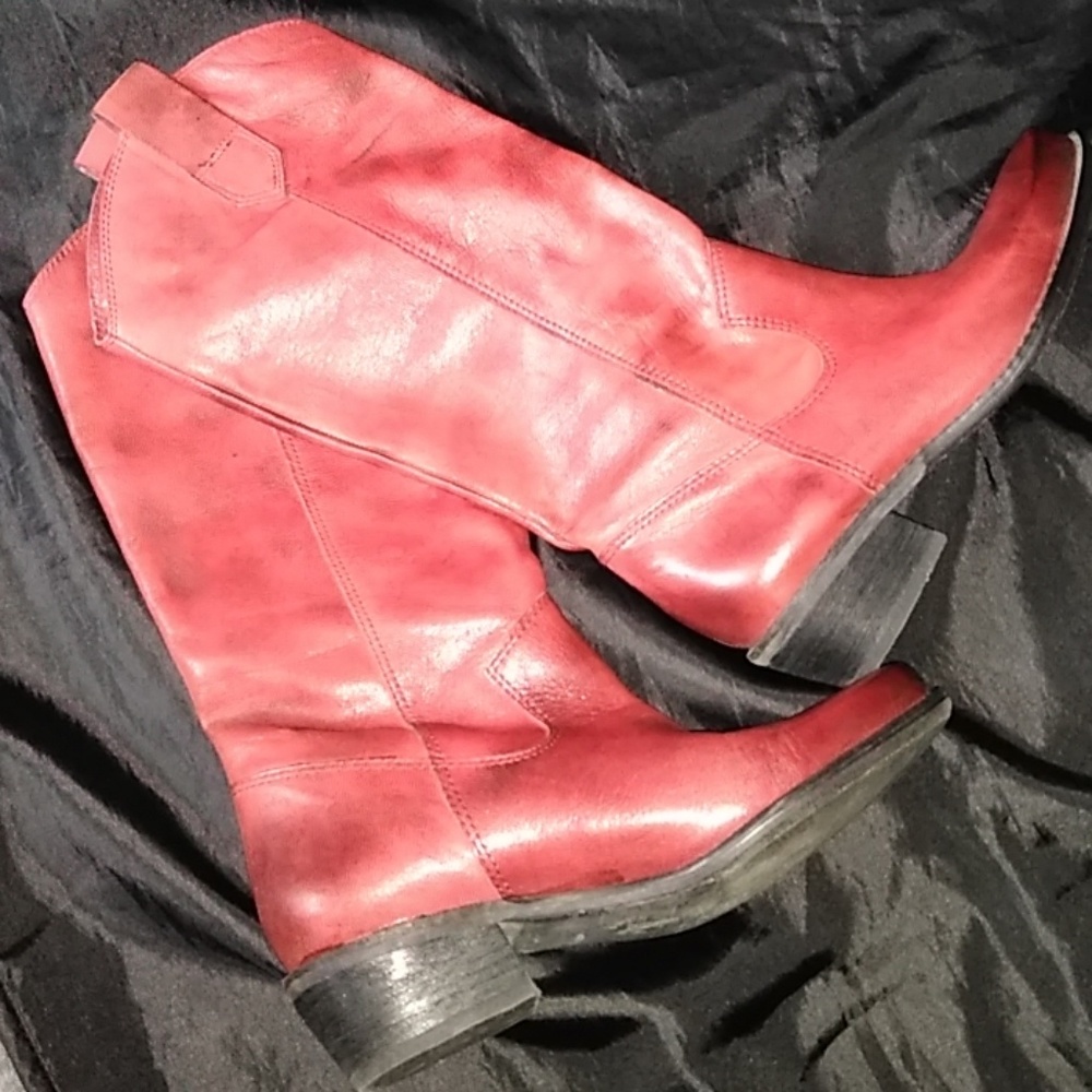 Boots - Picture 4 of 4